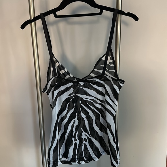 Vintage Dolce & Gabbana intimate cami. Zebra print. Adjustable straps. - Picture 5 of 8